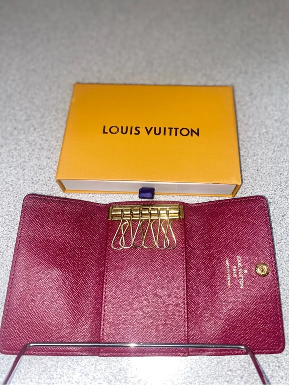 Louis Vuitton Monogram 6 Key Holder Multicles Rare Raspberry Interior EUC - Picture 8 of 15